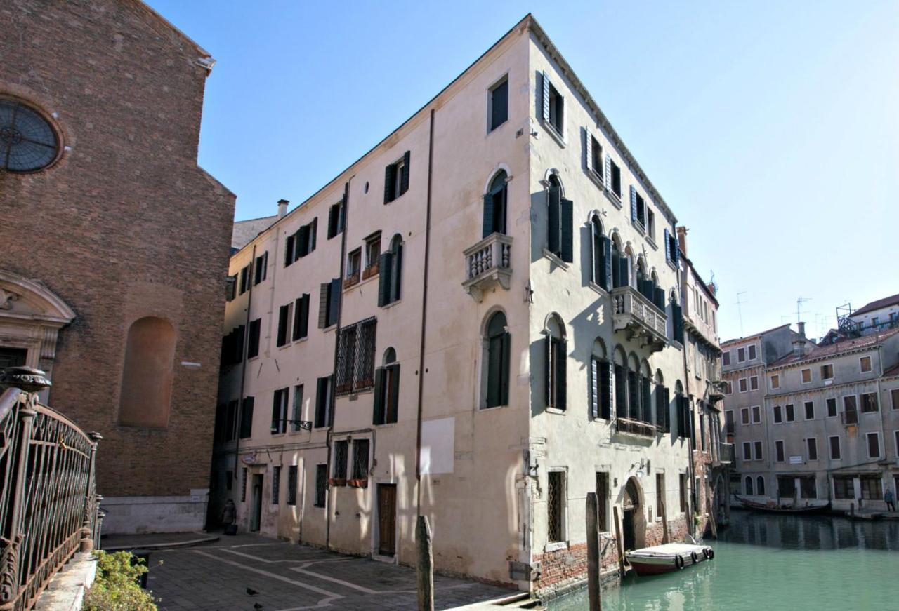 Residence Ca' Foscolo Venedig Exteriör bild